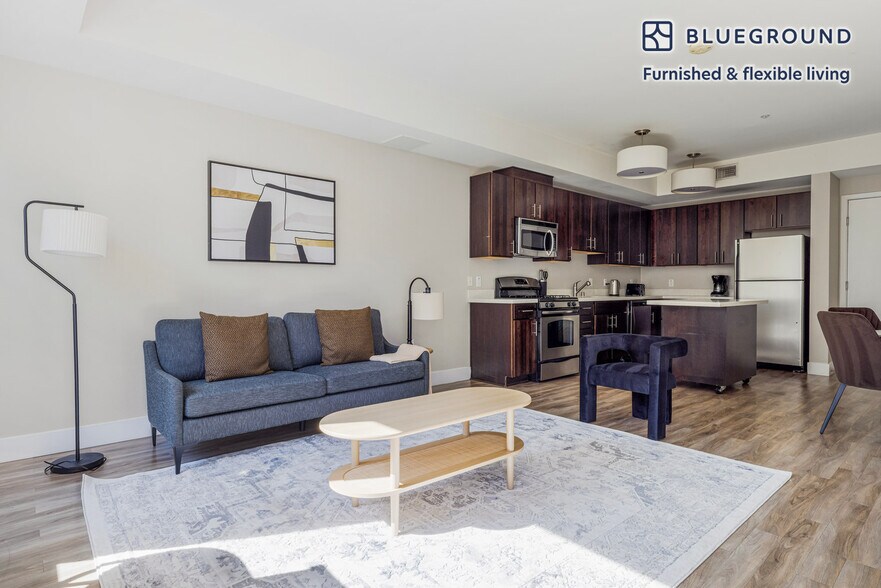 Building Photo - 545 San Antonio Rd