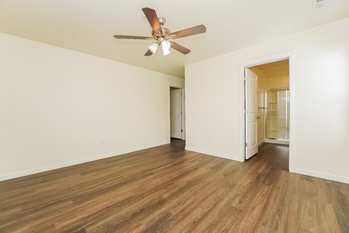 Building Photo - 13405 Oneida Ln