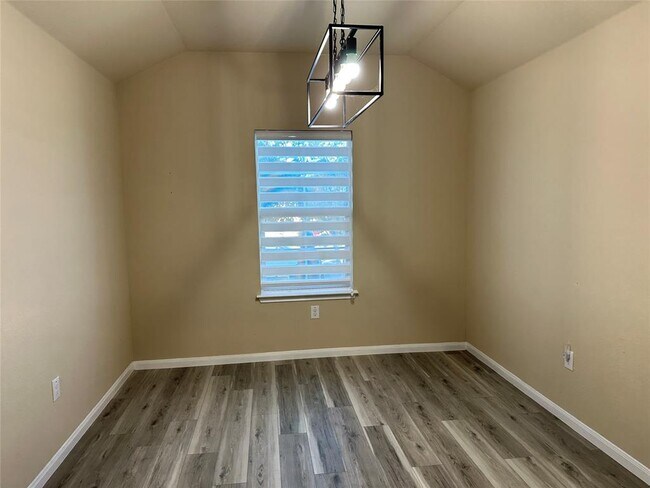 Building Photo - 3505 Stephans St