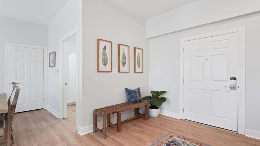 Building Photo - 10343 E County Hwy 30A