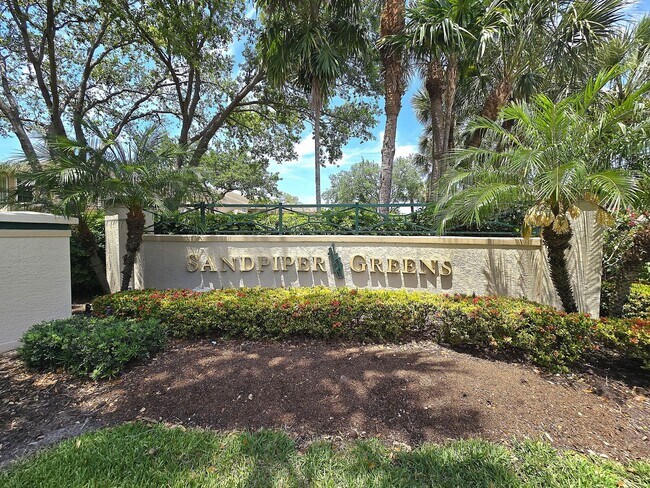 Building Photo - ** PELICAN LANDING ** 3 BED / 2 BATH - GARAGE - AMAZING AMENITIES - FURNISHED - ANNUAL RENTAL