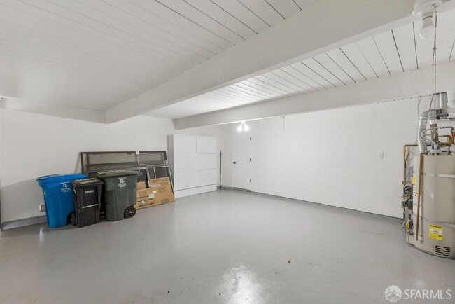 Building Photo - 2055 Ticonderoga Dr