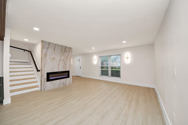 Building Photo - 14647 Perthshire Rd