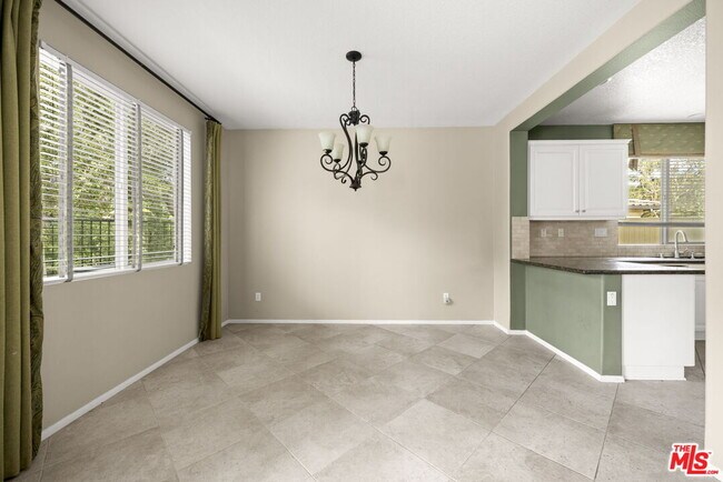 Building Photo - 631 Clearwater Creek Dr