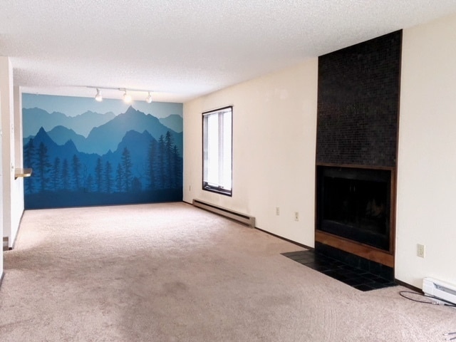 Building Photo - COMING SOON Creekside Views! 1 Bedroom Wes...