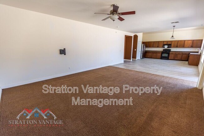 Building Photo - 2234 W Pima Ave