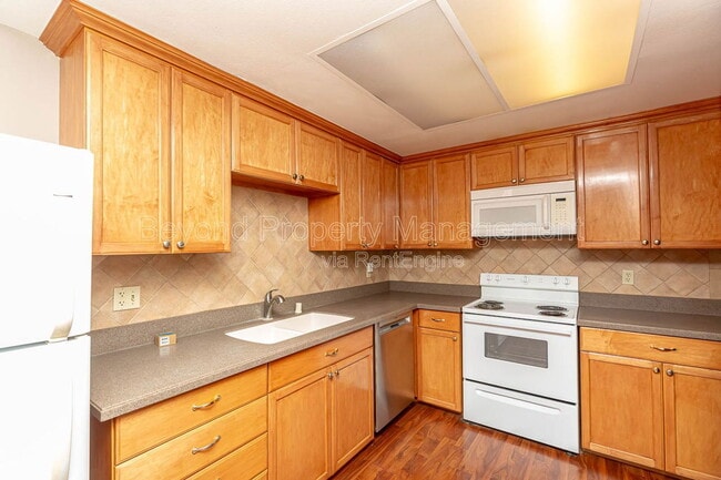 Building Photo - 7805 Tommy Dr