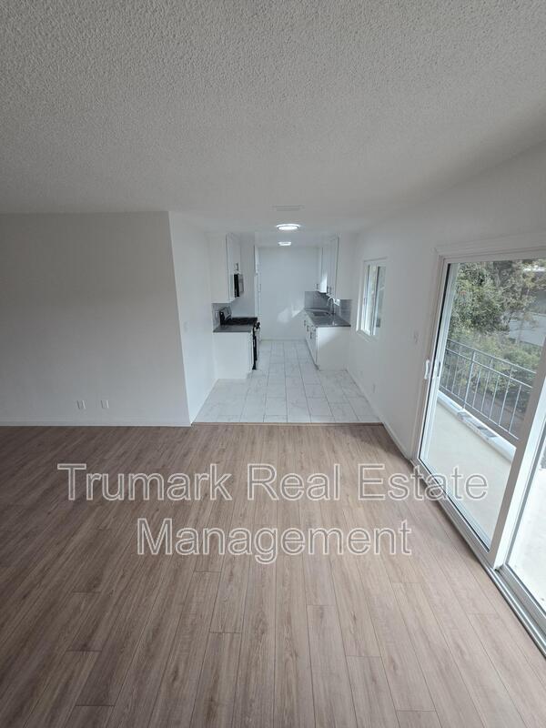 Building Photo - 1705 Fremont Ave