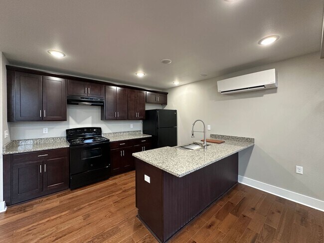 Building Photo - Luxury Adler Lofts