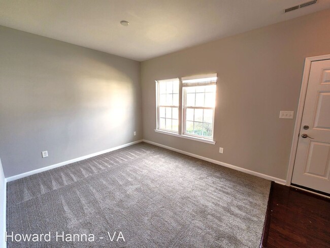 Building Photo - 4 br, 2.5 bath House - 5671 Hogan Bridge D...