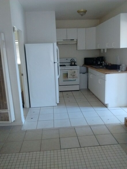 Building Photo - 6867 Araby Ave
