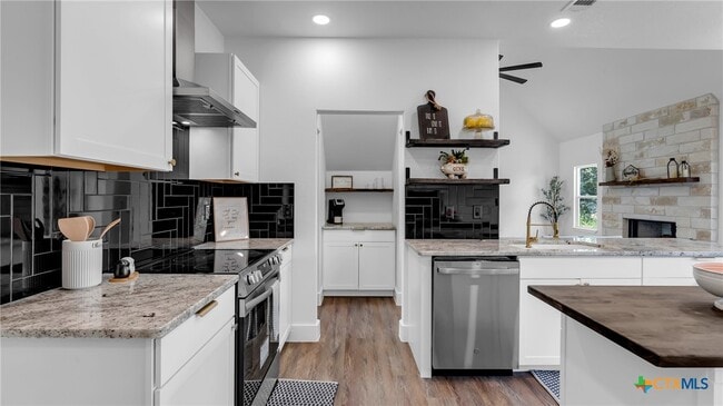 Building Photo - 105 Chesterfield Dr