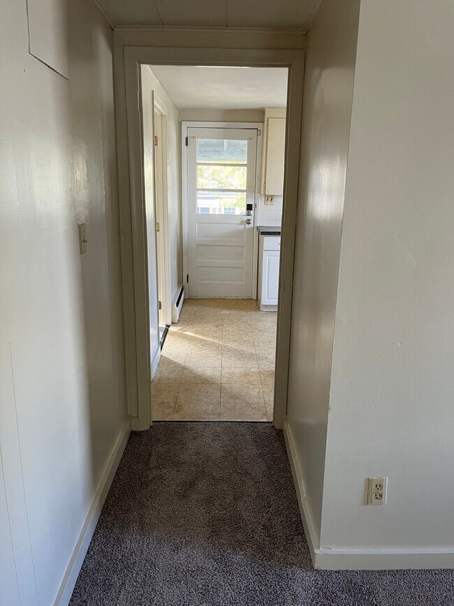 Building Photo - 127 &amp; 127 1/2 N Penn St