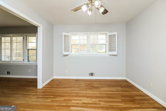 Building Photo - 1255 Angelia Dr SW