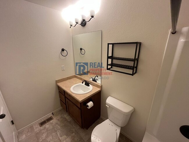 Building Photo - 720 Elk Mountain Dr