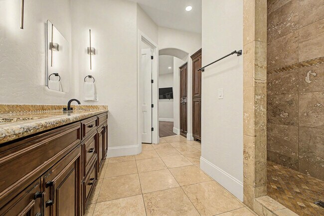 Building Photo - 7262 E Woodsage Ln