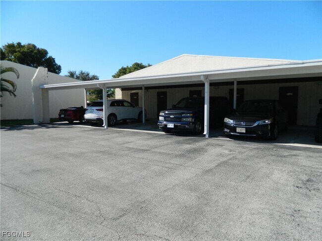 Building Photo - 9339 Lennex Ln