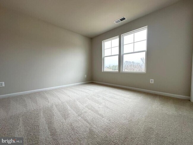 Building Photo - 36 Patterson Rd