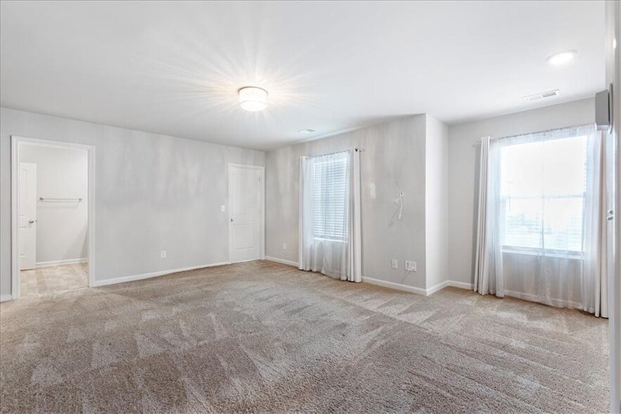 Building Photo - 6426 Beaver Creek Trl