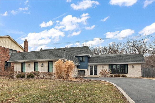 Building Photo - 7440 W Manitoba Dr