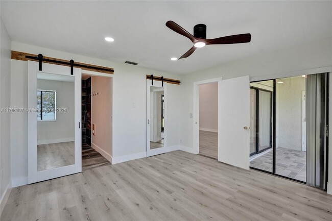Building Photo - 155 Love Crescent