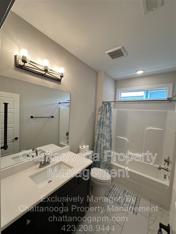 Building Photo - 1526 Bowtie Rd