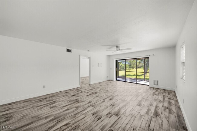 Building Photo - 10022 Oxfordshire Ln SW