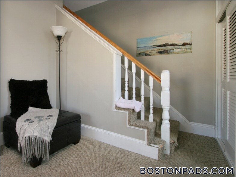 Building Photo - 50 Chestnut St