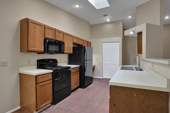 Building Photo - 11151 Stoney Point Ln W