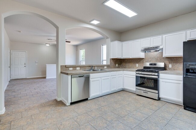 Building Photo - Riddle Oaks Duplex - Slaughter / Manchaca ...