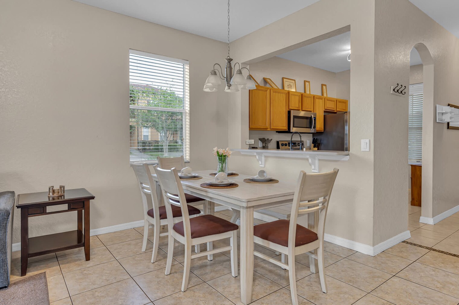 Building Photo - 557 Miramar Ave