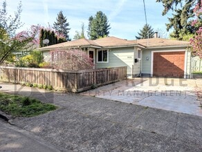 Building Photo - 9626 N Seneca St