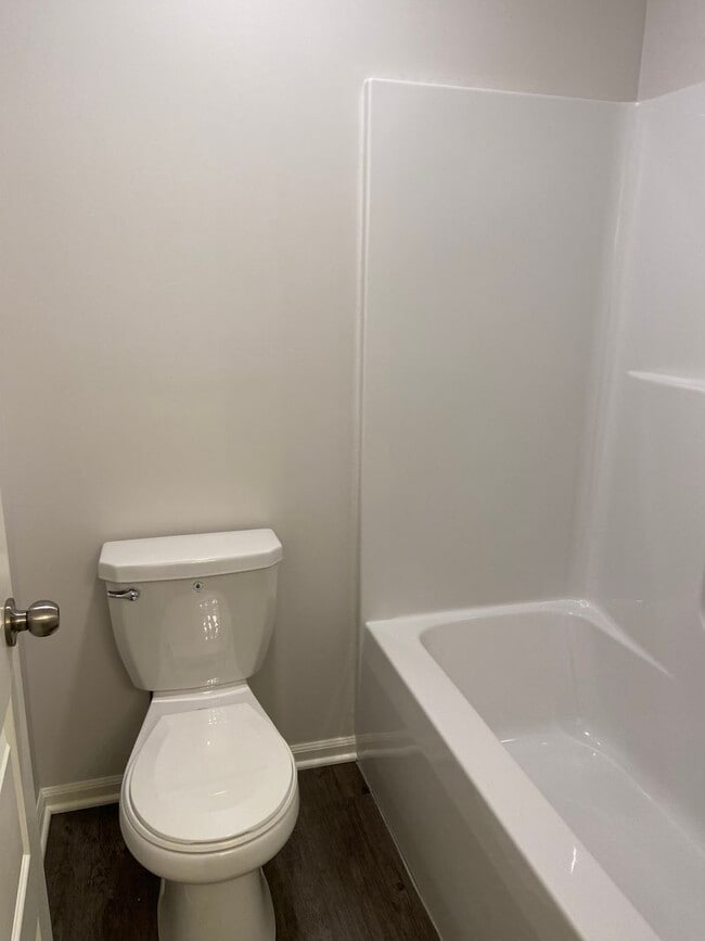 Building Photo - *Pre-leasing* | Three Bedroom | Two Bath H...