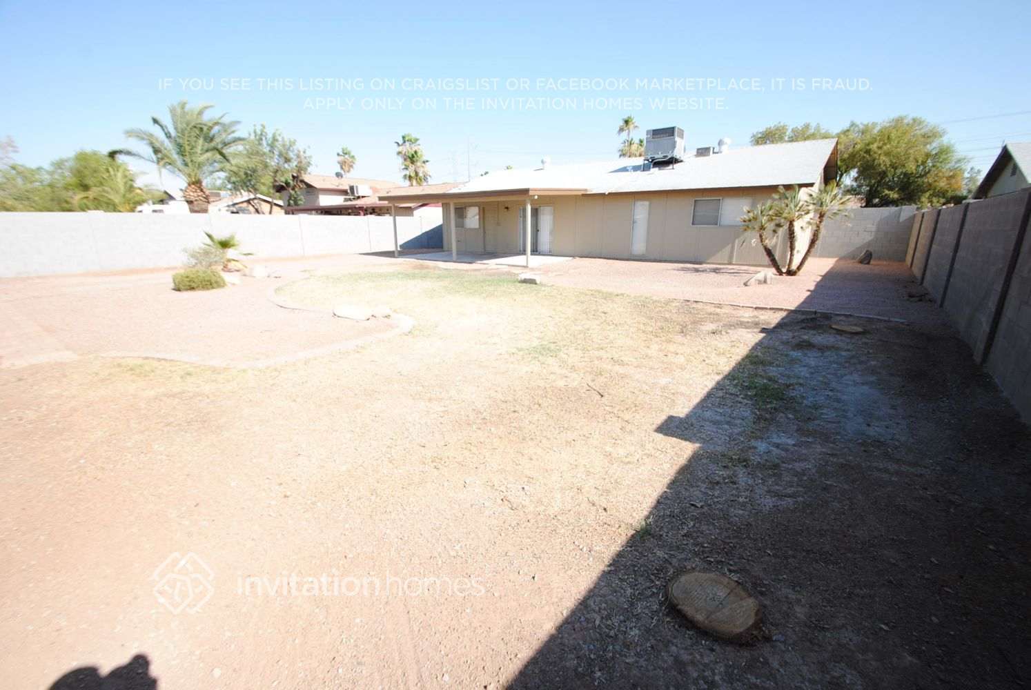 Building Photo - 1642 W Plana Ave