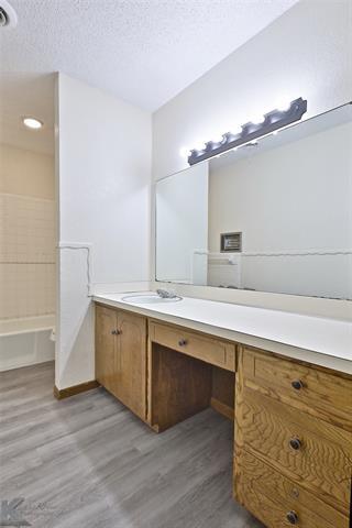 Building Photo - 3718 Brookhollow Dr