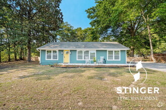 Building Photo - 2705 Jones Ave