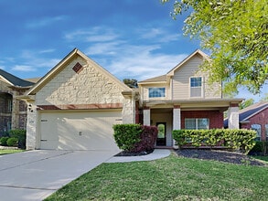Building Photo - 1735 Park Oak Drive