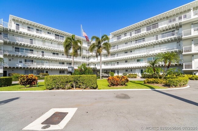 Building Photo - 3500 S Ocean Blvd