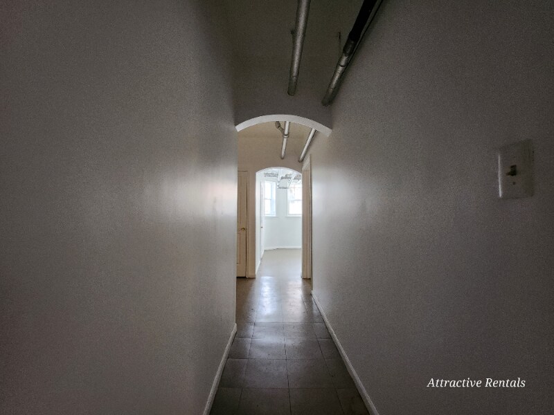 Building Photo - 14 N Long Ave