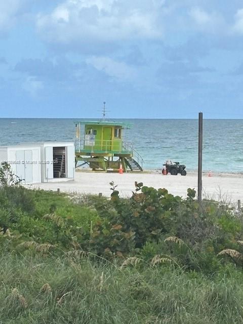 Building Photo - 5701 Collins Ave