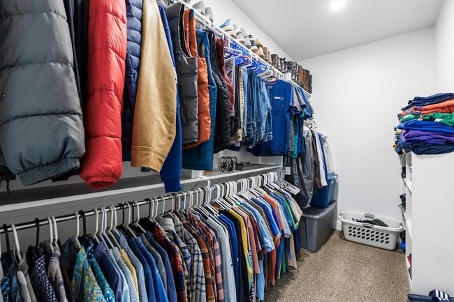 Building Photo - 6329 Mason Ct