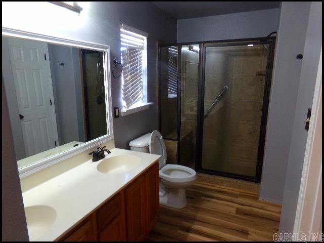 Building Photo - 909 Yarrow Dr