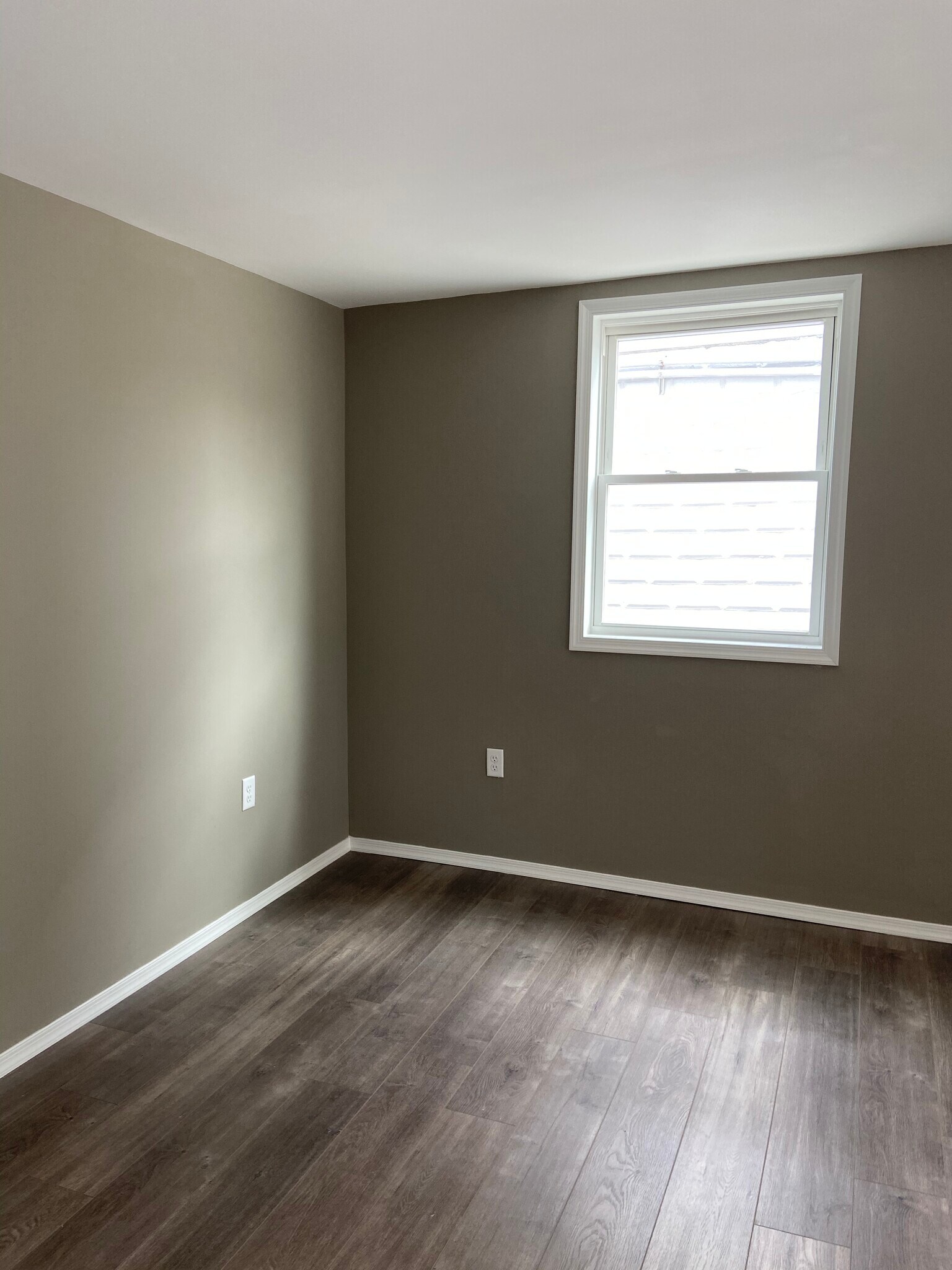Dining area - 946 Exeter Ave