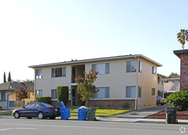 Primary Photo - 1646 Newhall St