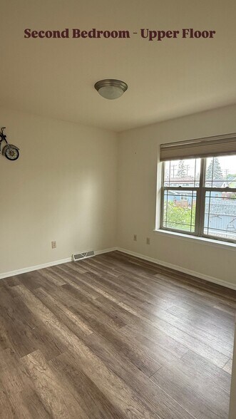 Building Photo - 5463 S Buckhorn Ave