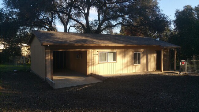 Building Photo - 6901 Palm Ave