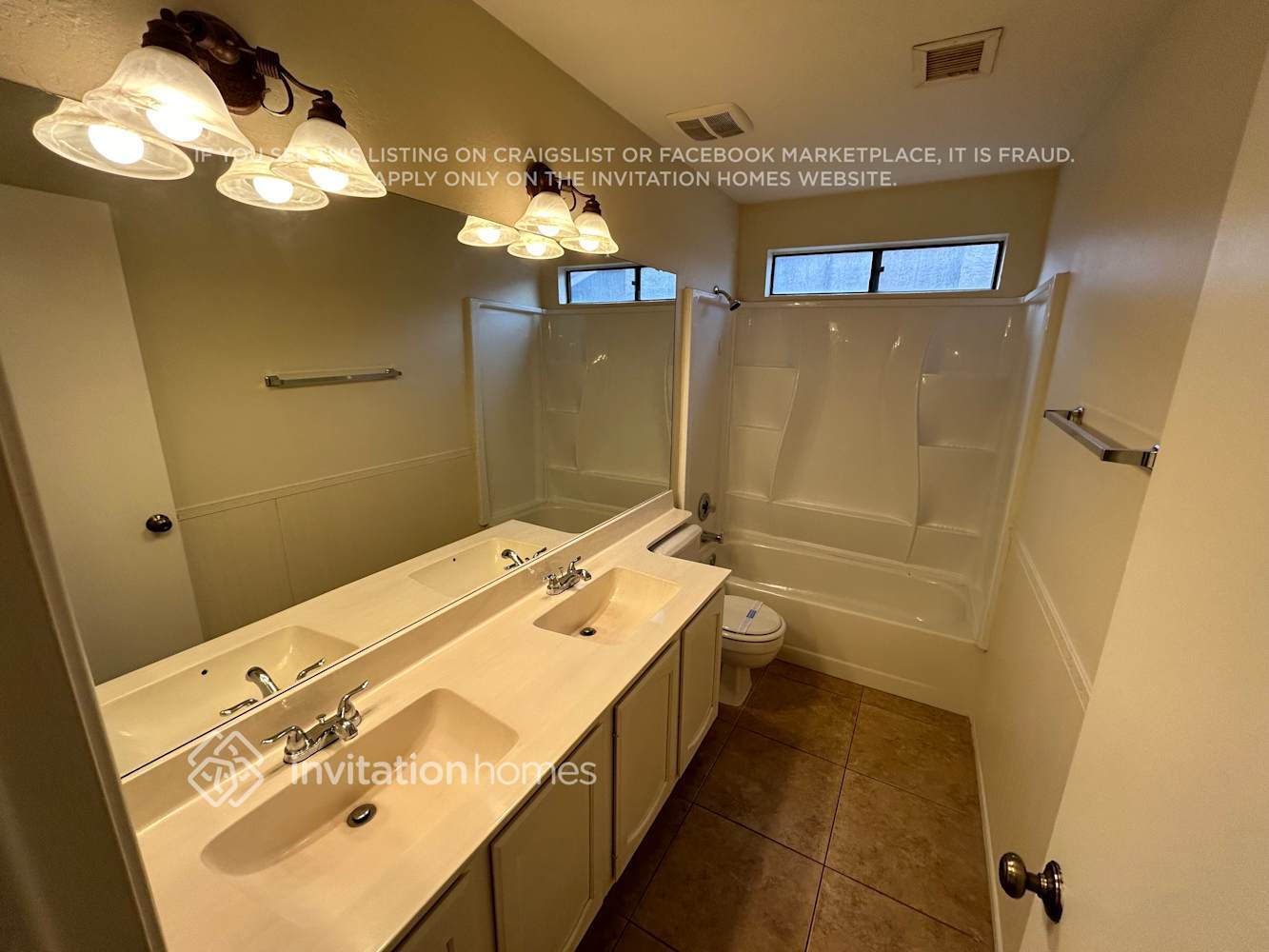 Building Photo - 1538 E Hearne Way