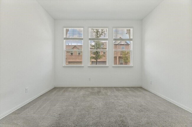 Building Photo - 4265 Watson Wy