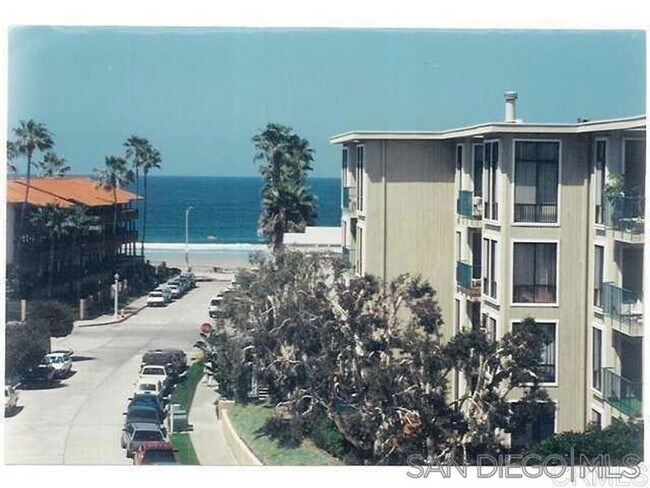 Building Photo - FULLY FURNISHED 2 BED/2 BATH CONDO IN LA JOLLA