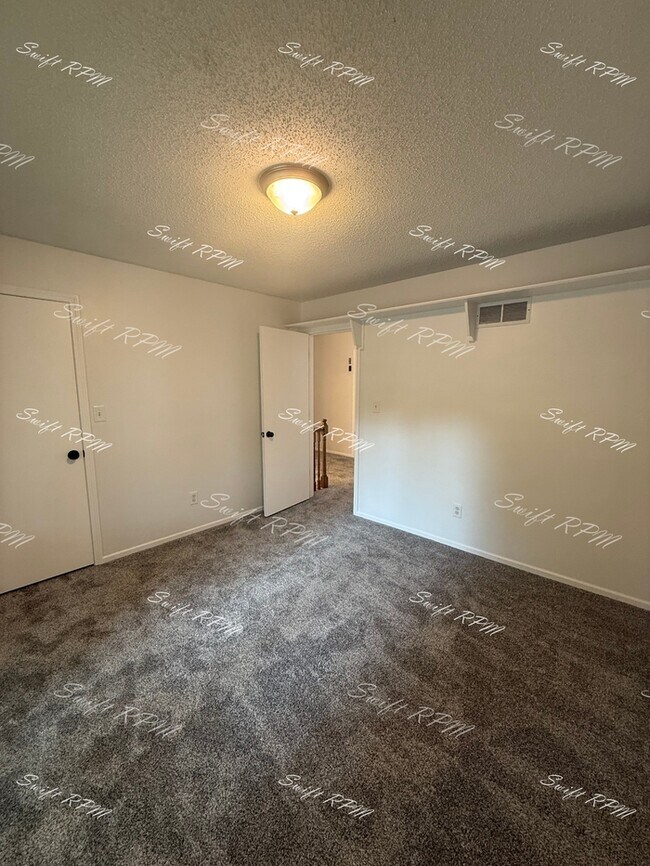 Building Photo - 11642 Grant Dr